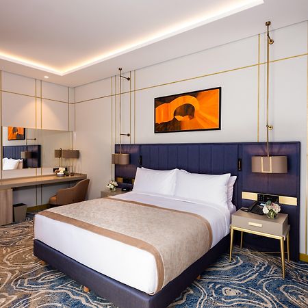Hotel Intercontinental Baku By Ihg Esterno foto Deluxe Room