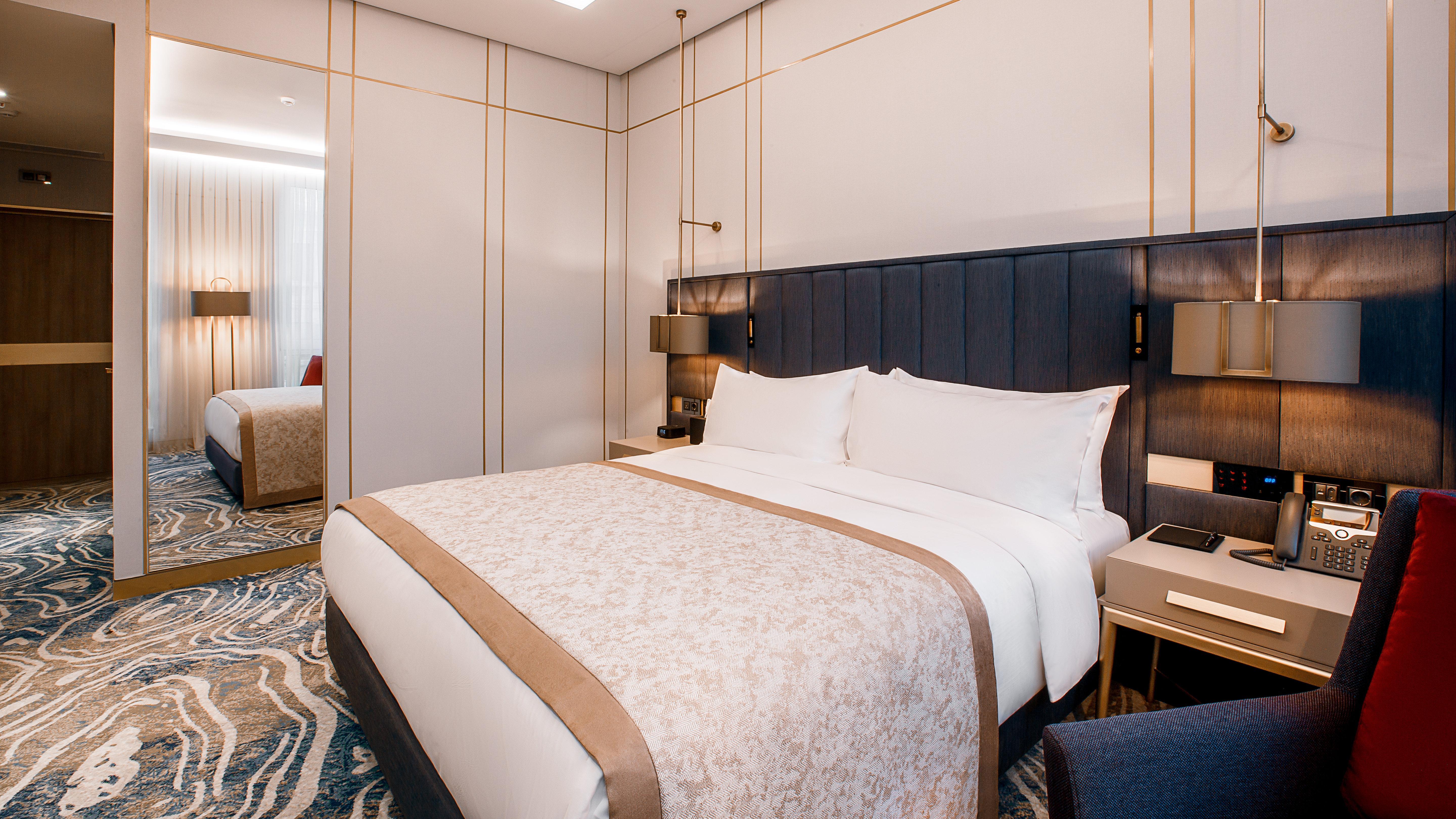 Hotel Intercontinental Baku By Ihg Esterno foto Deluxe Suite