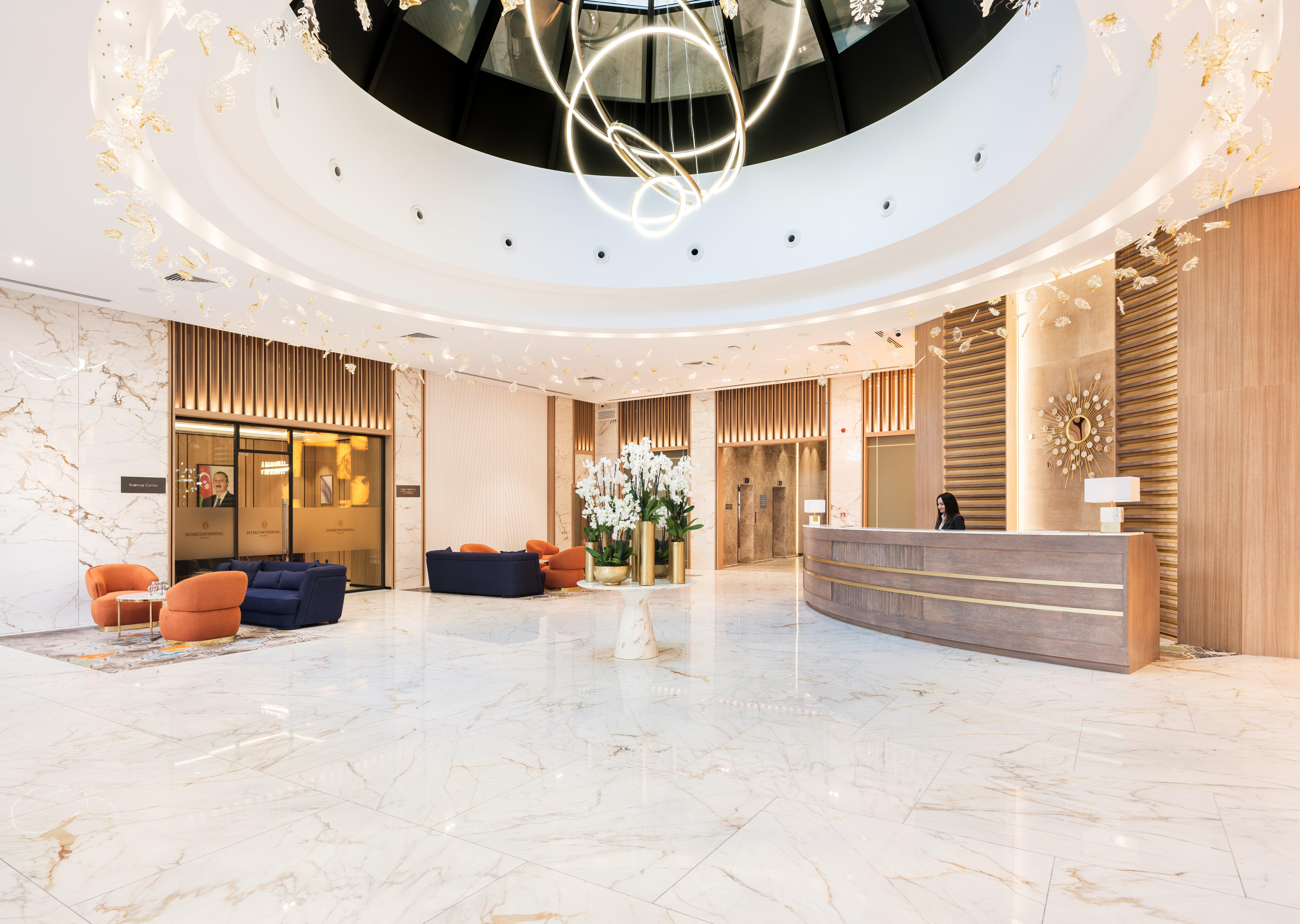 Hotel Intercontinental Baku By Ihg Esterno foto Lobby