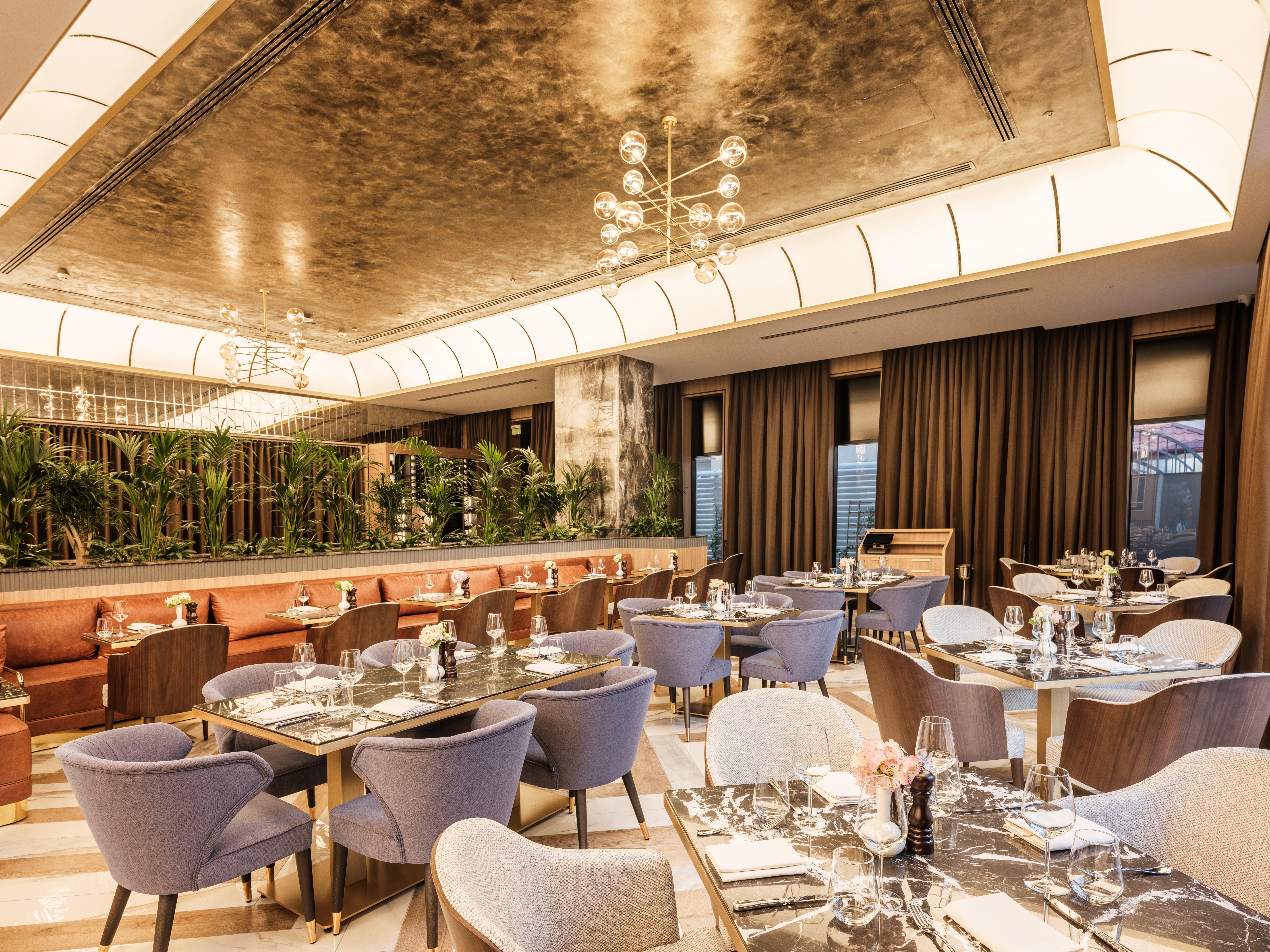 Hotel Intercontinental Baku By Ihg Esterno foto The interior of the restaurant