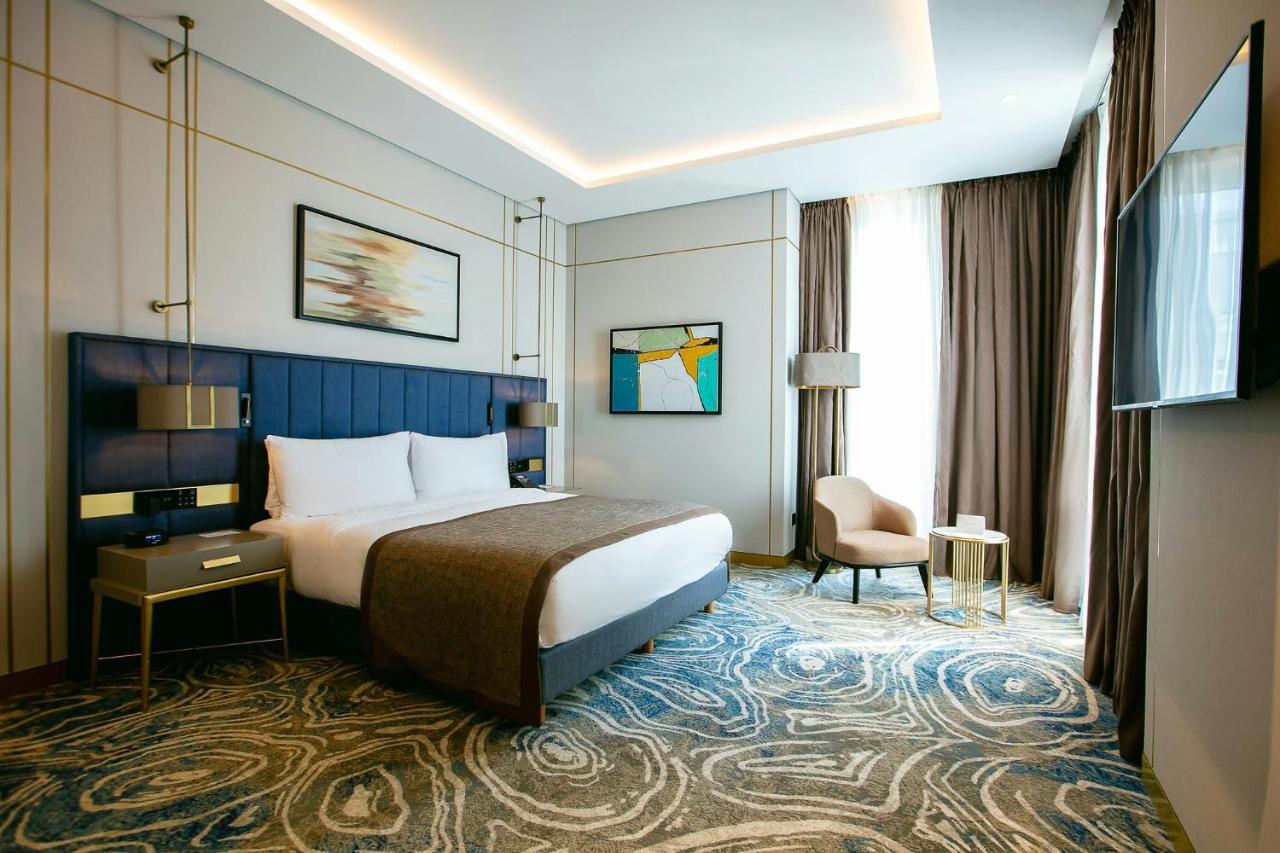 Hotel Intercontinental Baku By Ihg Esterno foto Deluxe room