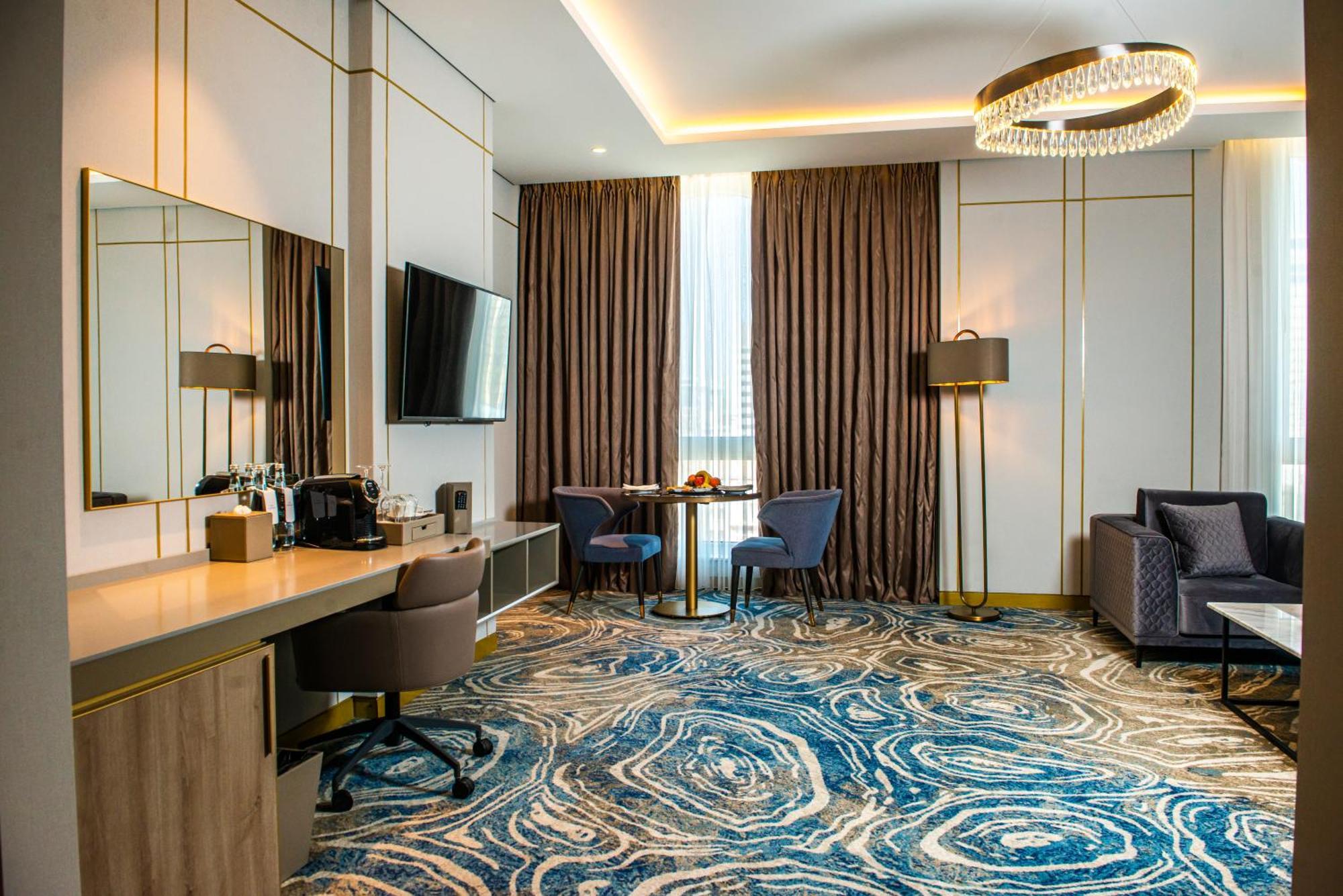Hotel Intercontinental Baku By Ihg Esterno foto Suite