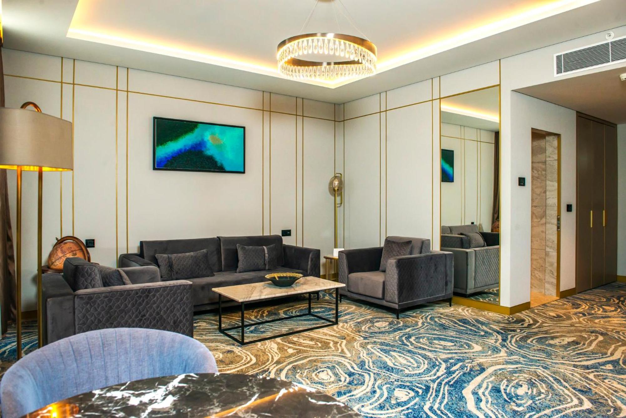 Hotel Intercontinental Baku By Ihg Esterno foto The interior of the hotel
